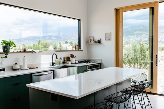 Building Photo - 2387 2500 E