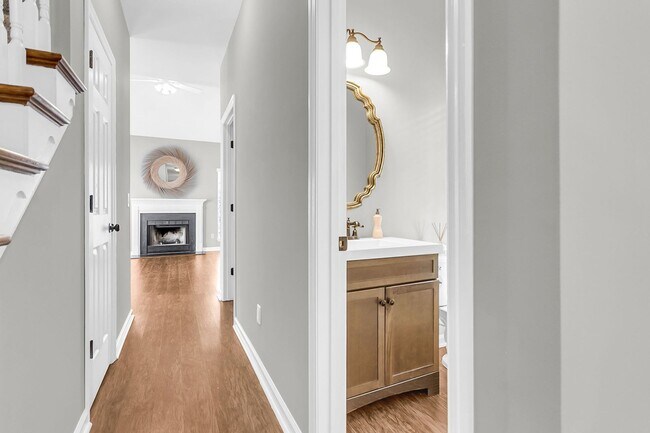 Building Photo - Coastal Convenience in the Heart of Mount Pleasant