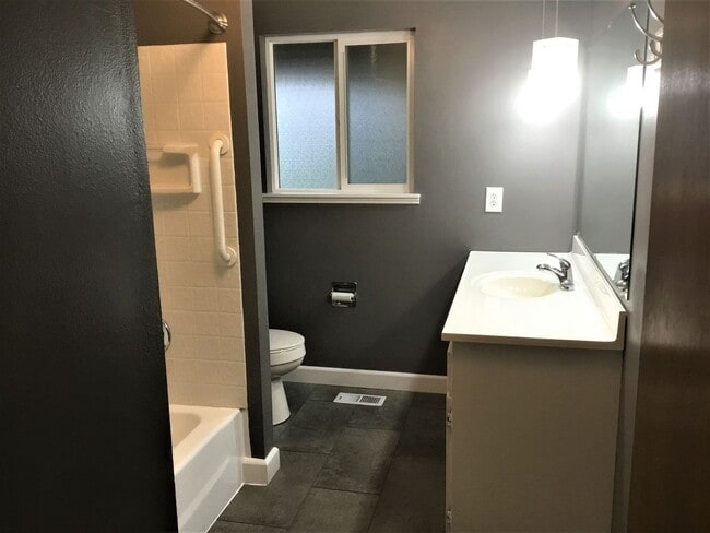 Building Photo - ONE LEVEL LIVING