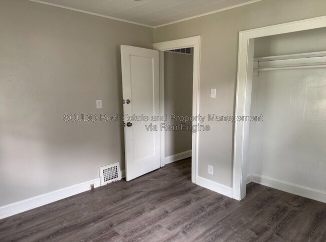 Building Photo - 2723 Lathrop Ave