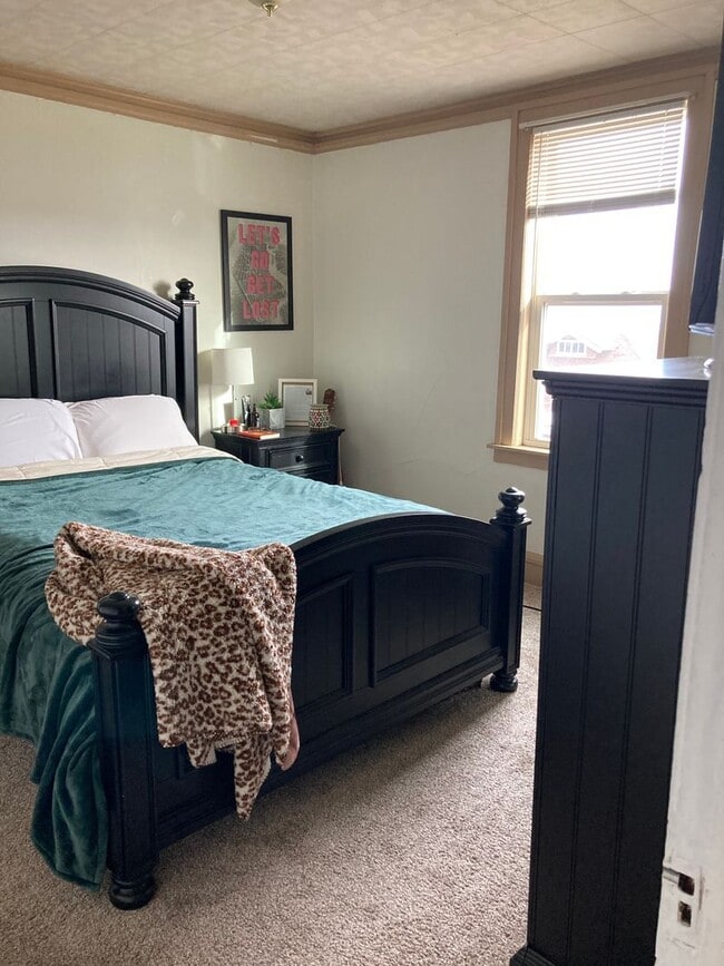 Building Photo - 3+ Bedroom / 2 Bath Single Family Home!