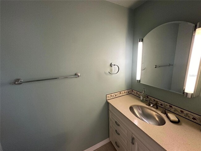 Building Photo - 4727 Spinnaker Dr