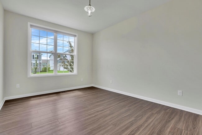 Building Photo - 241 Sunstone Ln