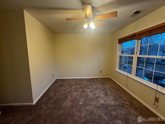 Building Photo - 1109 Stoneridge Cir