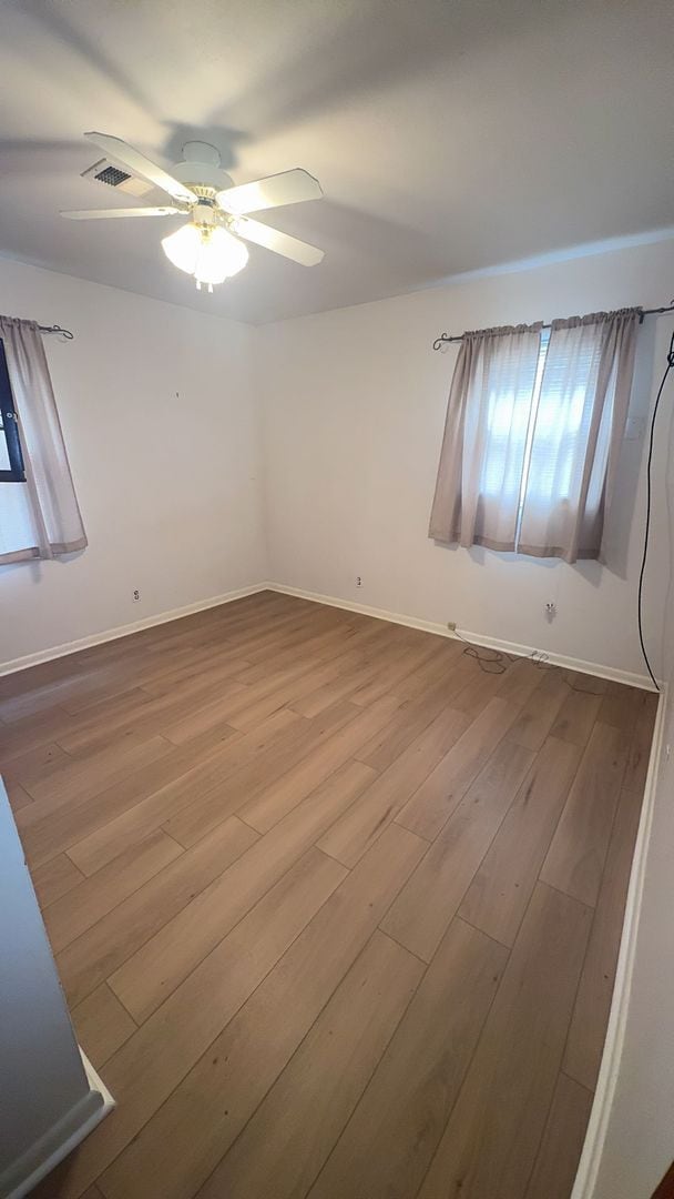 Building Photo - 806 S 11th St