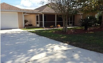 Building Photo - 83 NE 46th Terace