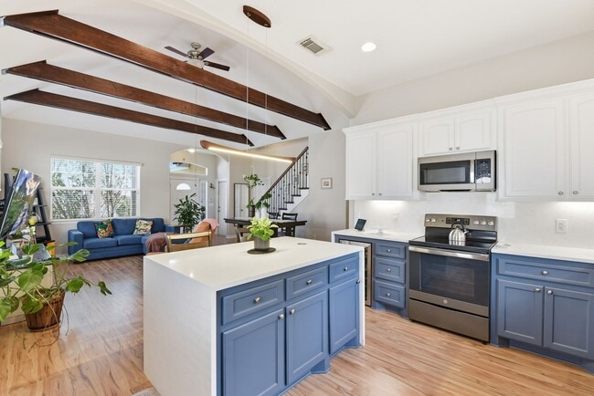 Building Photo - 43 Regency Pt