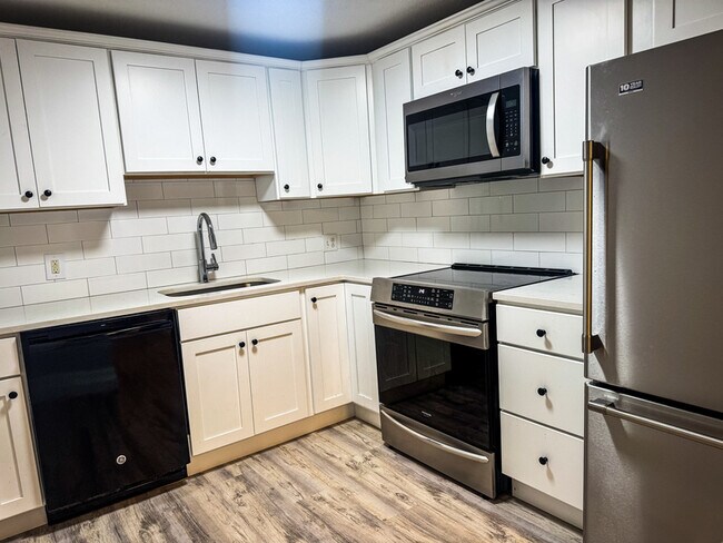 Building Photo - 153 Milk St