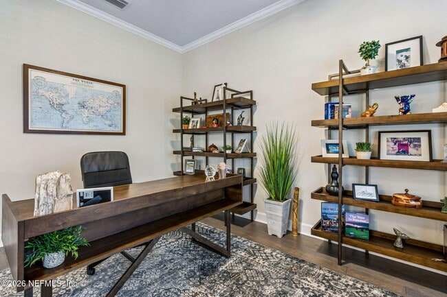 Building Photo - 209 Manor Ln