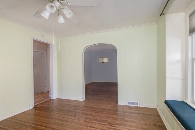 Building Photo - 70 Brentwood St