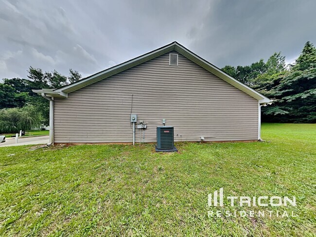 Building Photo - 105 Wynfield Dr