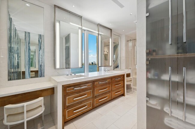 Building Photo - 150 Bradley Pl