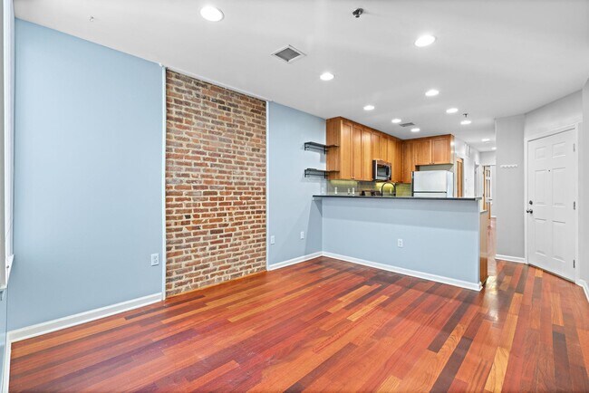 Building Photo - 508 Grand St