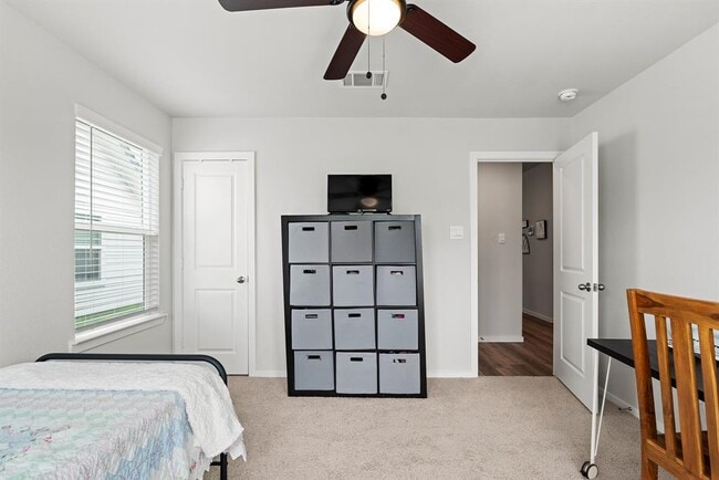 Building Photo - 405 Perry Pl
