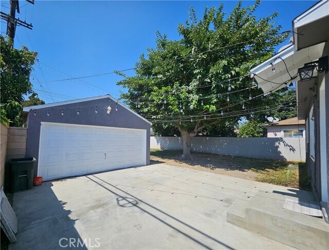 Building Photo - 1832 S Parton St