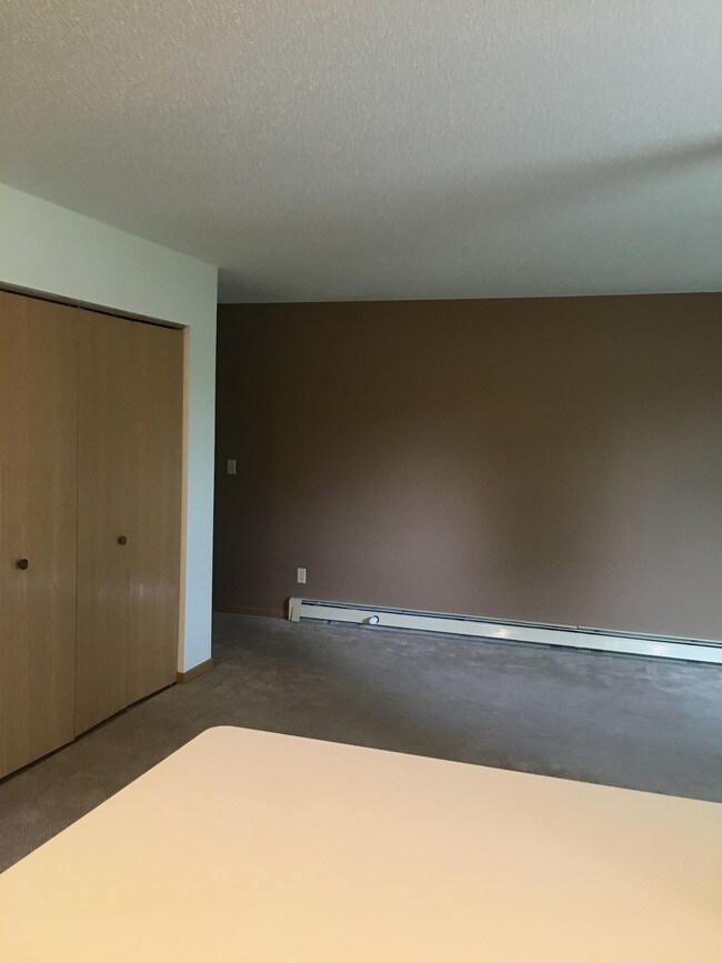 Crystal Lake Townhomes 113115 S Atlantic Ave Morris MN 56267