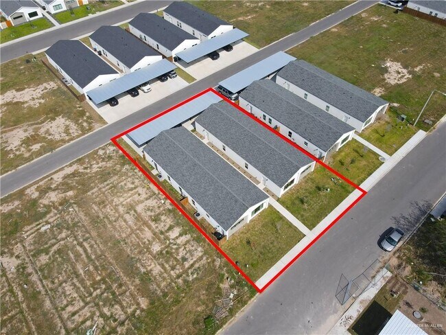 Building Photo - 23 Robin Rd