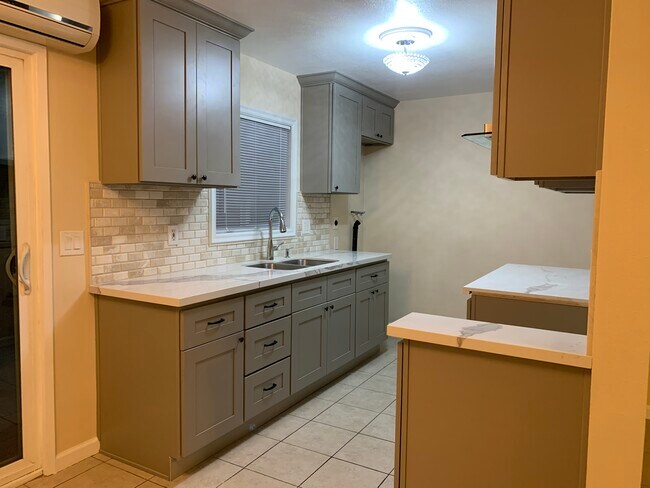 Building Photo - 5535 Danny Avenue