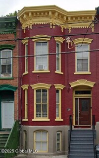 Building Photo - 372 Clinton Ave