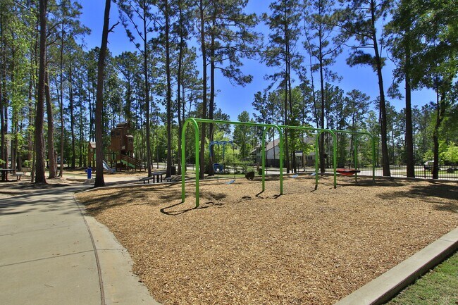 Building Photo - 320 Rise Ln