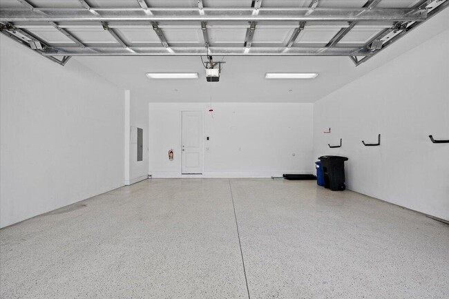 Building Photo - 7114 Edison Pl