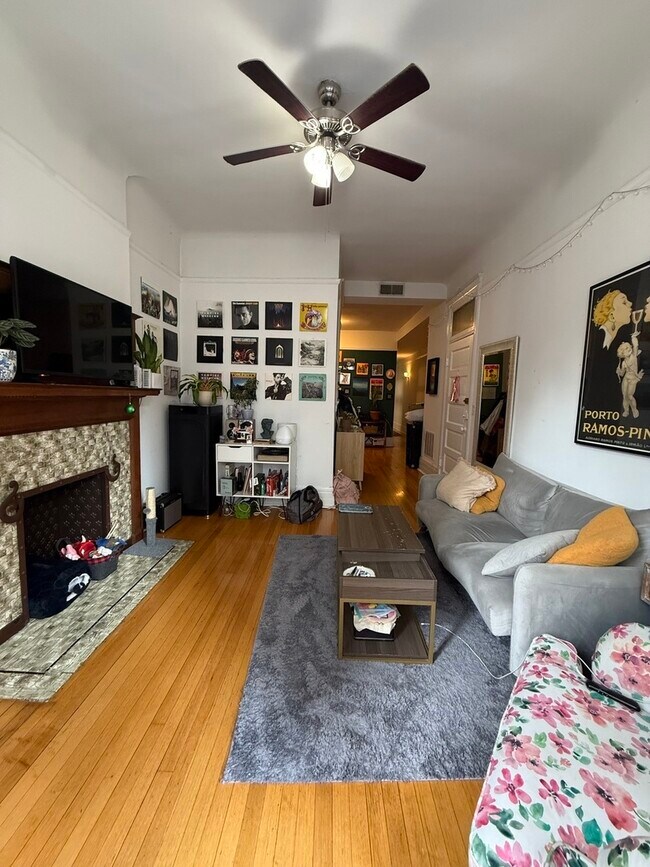 Building Photo - 12 W Chestnut St