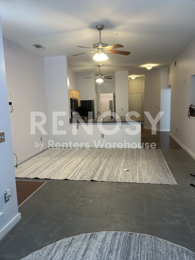 Building Photo - Perfectly located 2-bedroom 2 bath Condo