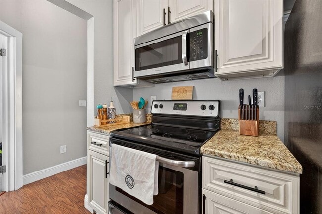 Building Photo - 5911 N Highland Ave