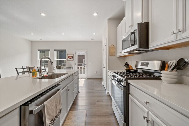 Building Photo - 2694A Azalea Garden Road