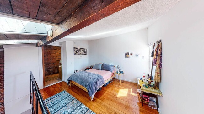 Building Photo - Renovated Loft in Historic East Rock Building | Vaulted Ceilings | Steps to Yale SOM