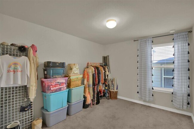 Building Photo - 305 Satsuma Dr