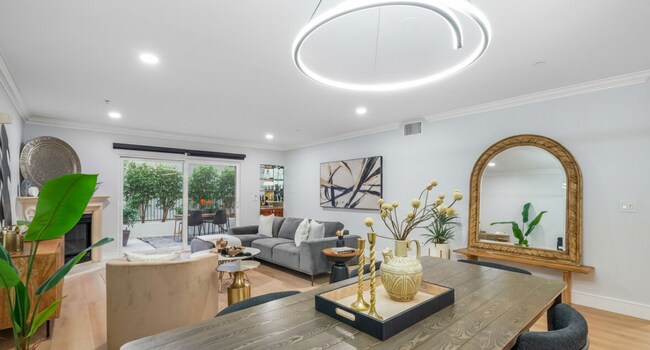 Building Photo - 1878 Greenfield Ave