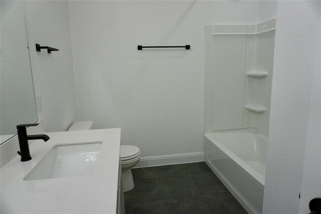 Building Photo - 105 Elm Rdg Wy