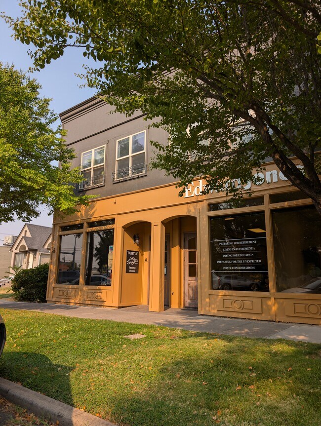 Building Photo - 315 E Main St