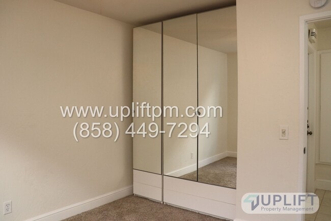 Building Photo - 4 BEDROOM/2 BATHROOM - MIRA MESA