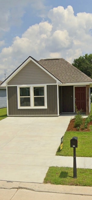 Building Photo - 1206 E St Charles St