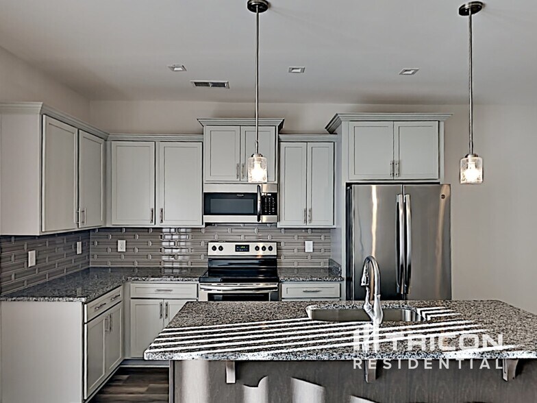 Building Photo - 108 Alred Cir