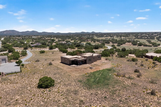 Building Photo - 45 Encantado Loop