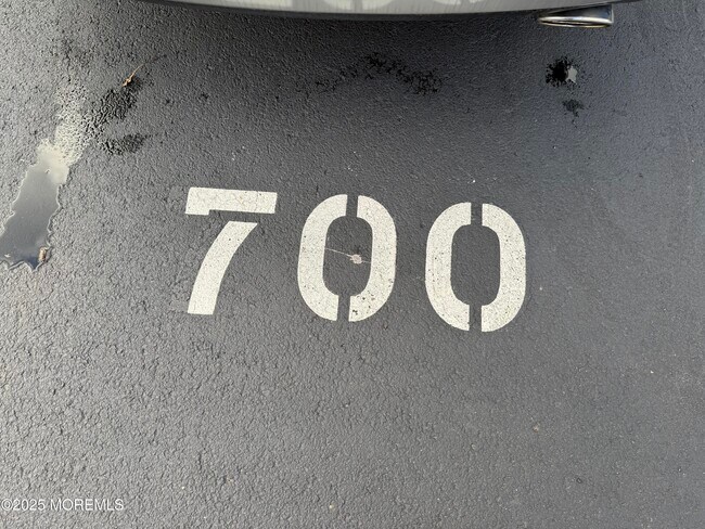 Building Photo - 76 Manchester Ct