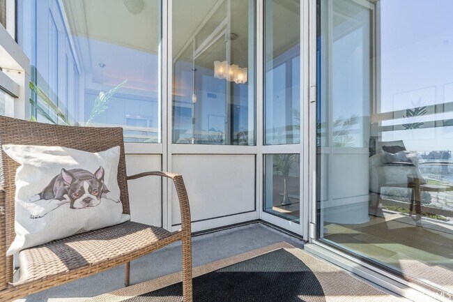 Building Photo - 501 Beale St