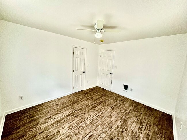 Building Photo - 722 Key St