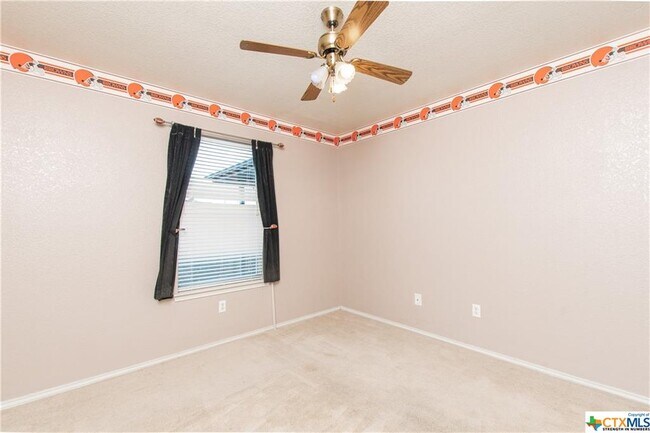 Building Photo - 3407 Solomon Dr