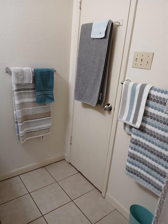 Building Photo - 12905 Pegasus St