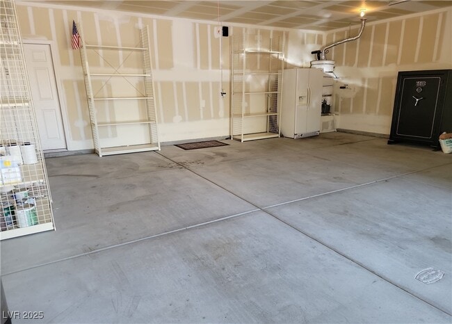 Building Photo - 10465 Saddle Mountain St