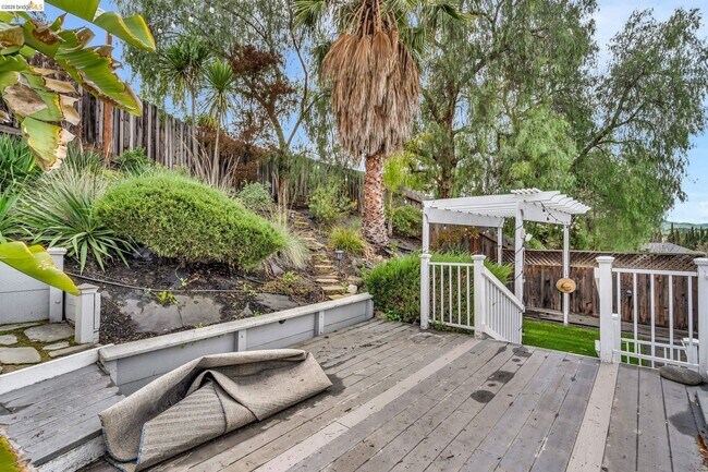 Building Photo - 909 Halite Way