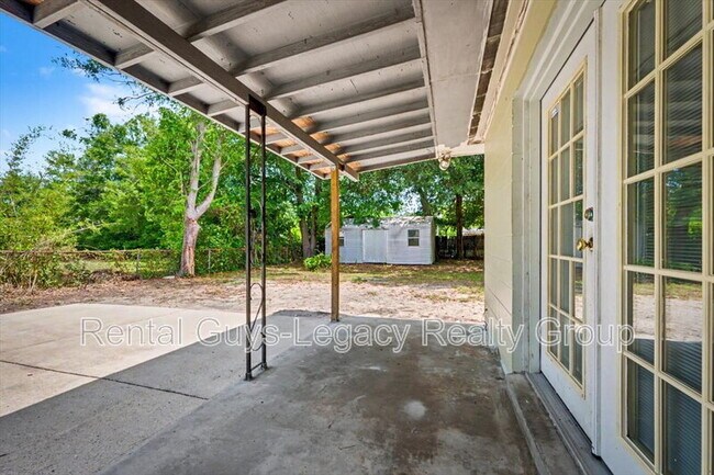 Building Photo - 10545 Citrus Ln