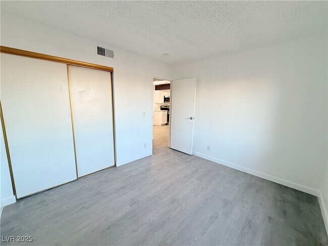 Building Photo - 601 Cabrillo Cir