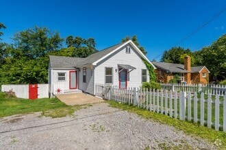 Building Photo - AVAILABLE SEPT 20TH, DON'T MISS THIS UPDAT...