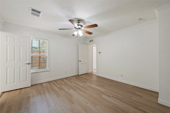 Building Photo - 1510 Afton St