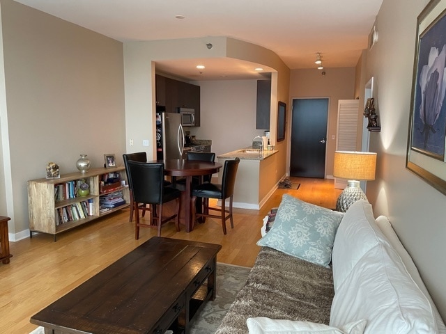 Building Photo - 303 W Ohio St